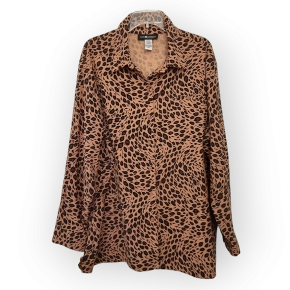Sag Harbor Tops - 22W Sag Harbor animal print button down blouse